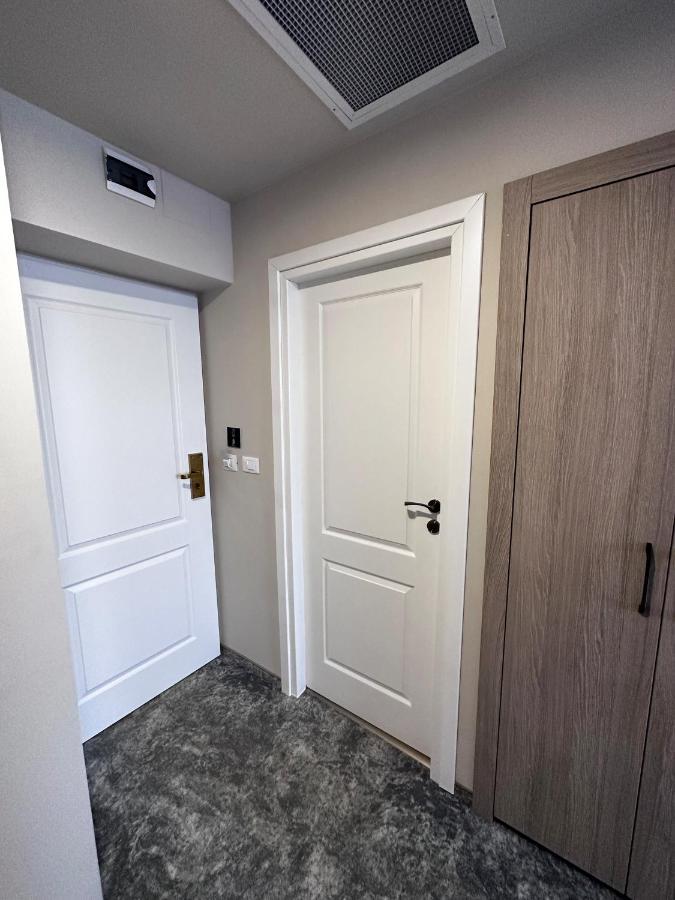Albergue Romula Imperial Caracal Exterior foto