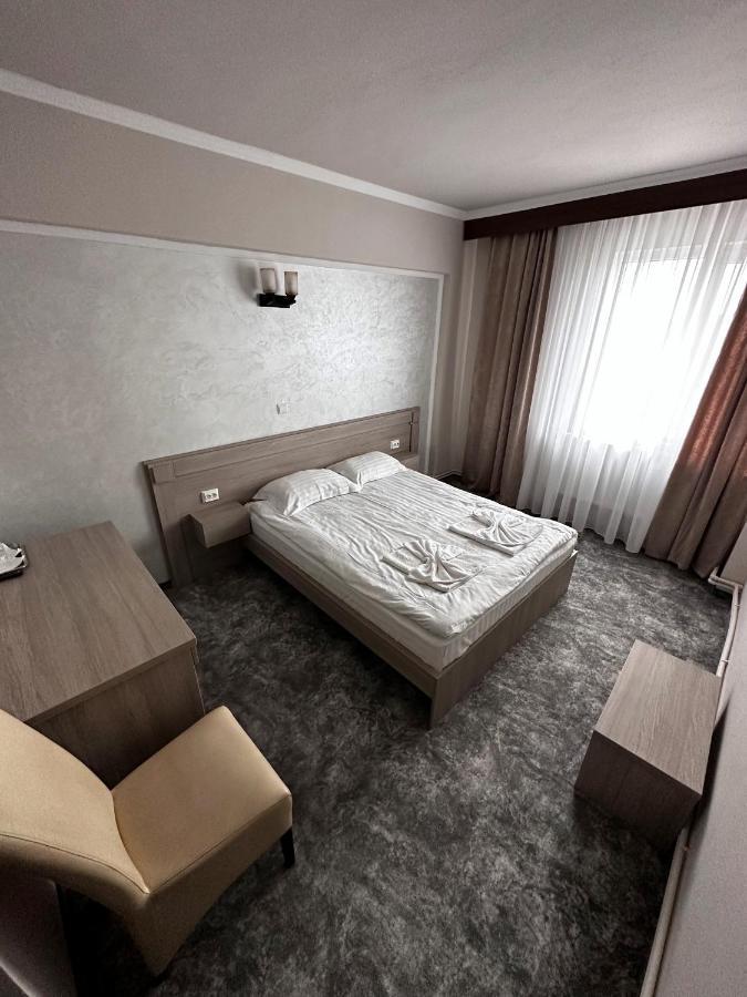 Albergue Romula Imperial Caracal Exterior foto