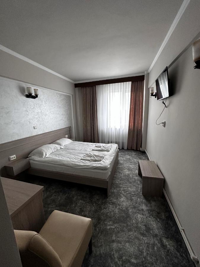 Albergue Romula Imperial Caracal Exterior foto
