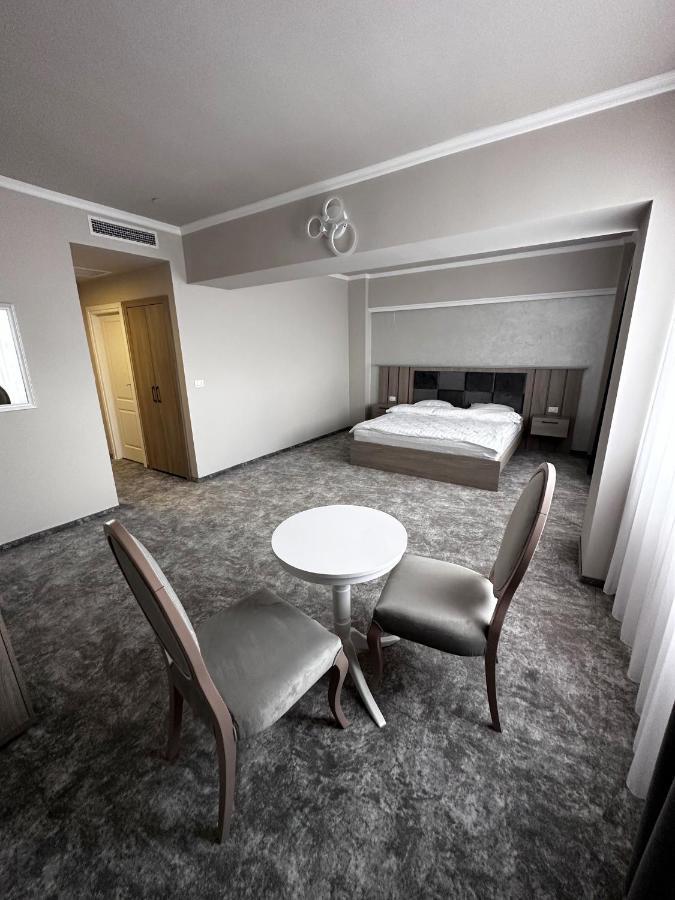 Albergue Romula Imperial Caracal Exterior foto